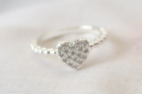 ABAN0084 Anillo corazon micropave
