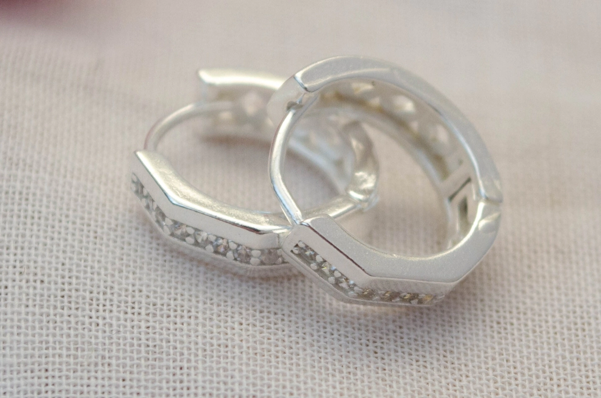 L-ARB0037 Aros huggies hexagonales linea centro