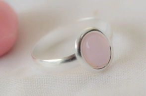 L-AN0201 ANILLO perla oval rosa