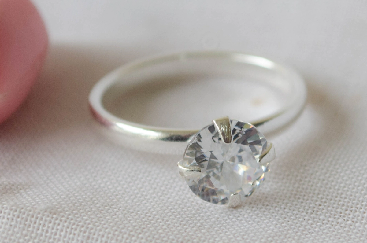 L-AN0203 Anillo cubic TRANSPARENTE