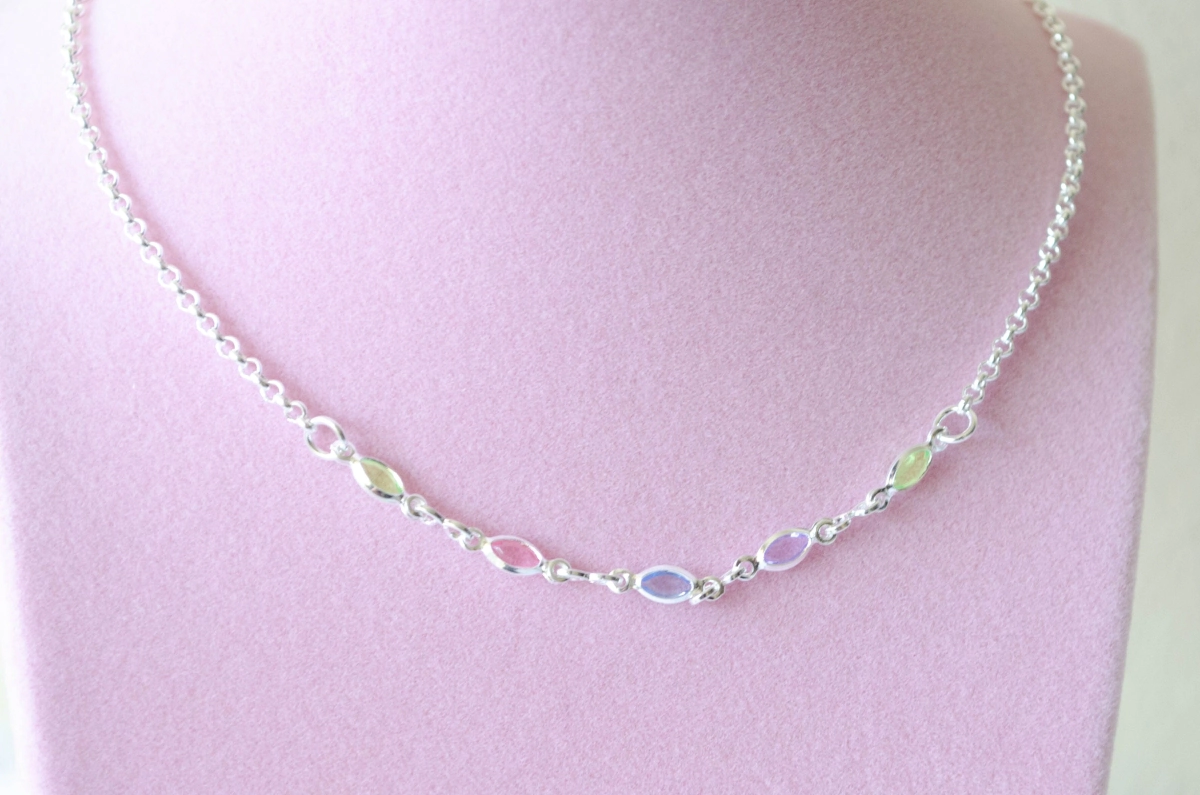 L-CA0413 Choker con hojitas cubics colores