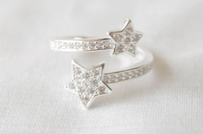 L-AN0207 Anillo micropave estrellas abierto