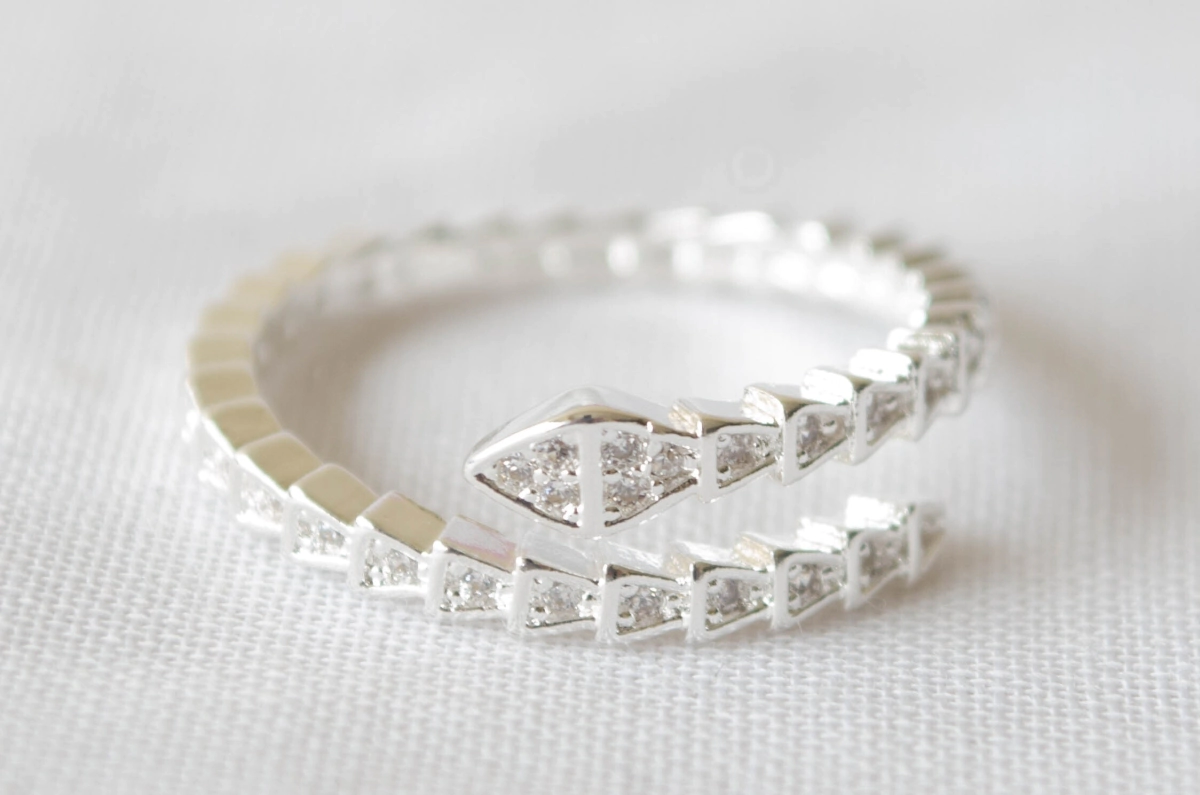 L-AN0213 Anillo micropave simil serpiente