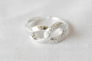 L-AN0217 Anillo eslabones micropave