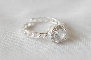 L-AN0223 Anillo tipo solitario