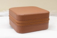 NECESER Cuadrado chocolate