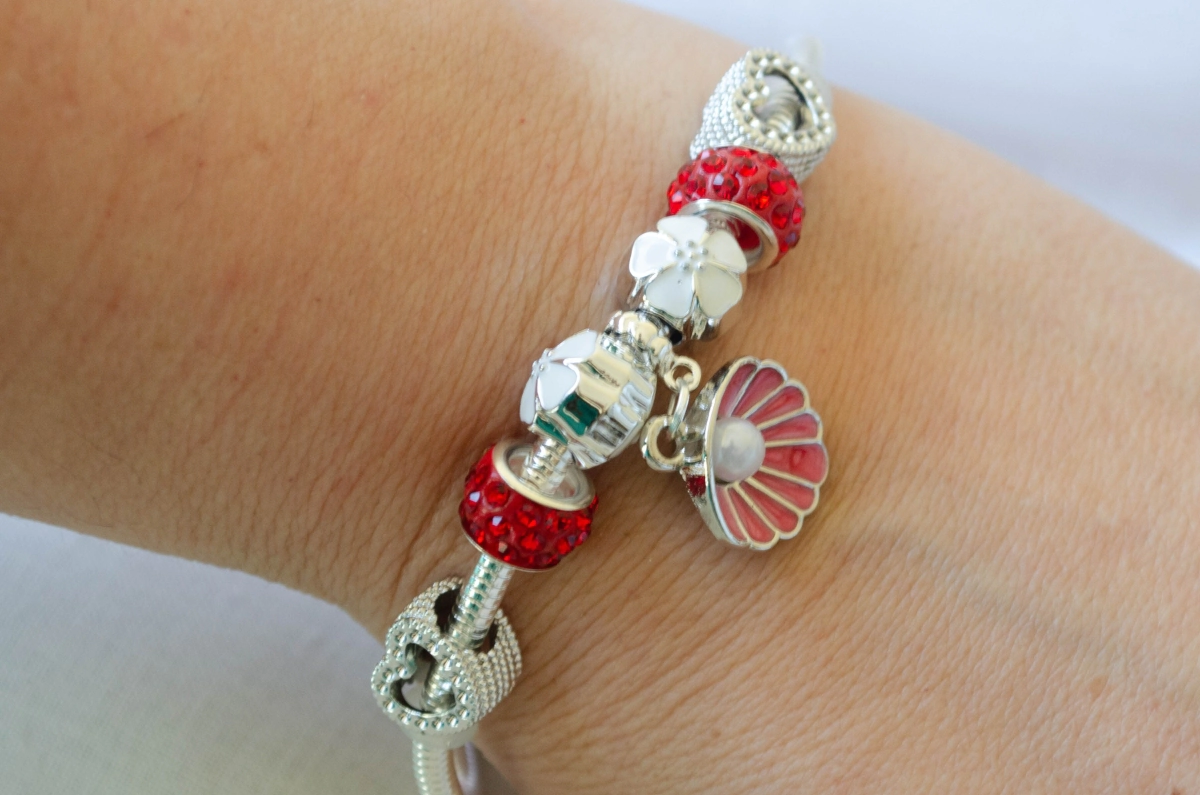 ABP0072 Pulsera Pandora CON DIJES ROJOS