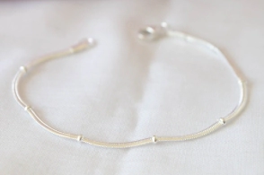 ABP0055 Pulsera clapton plana con bolitas