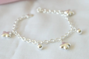 ABP0061 Pulsera tiffany con dijes y bolitas  