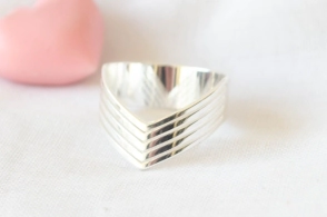 ABAN0111 Anillo en V