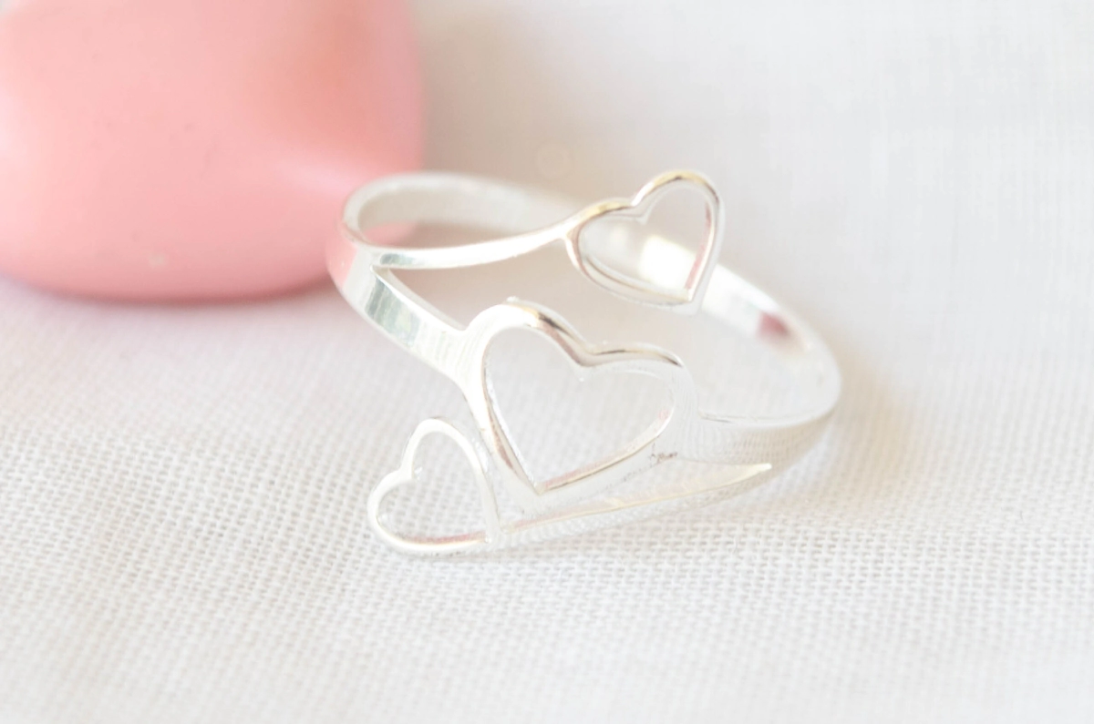 ABAN0115 Anillo 3 corazones