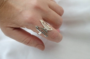 ABAN0096 Anillo mariposa