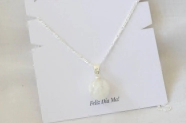 MA0042 Cadena + dije cielo blanco