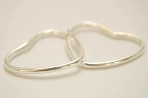 ART022 Aros argollas corazón grueso - 2.8cm