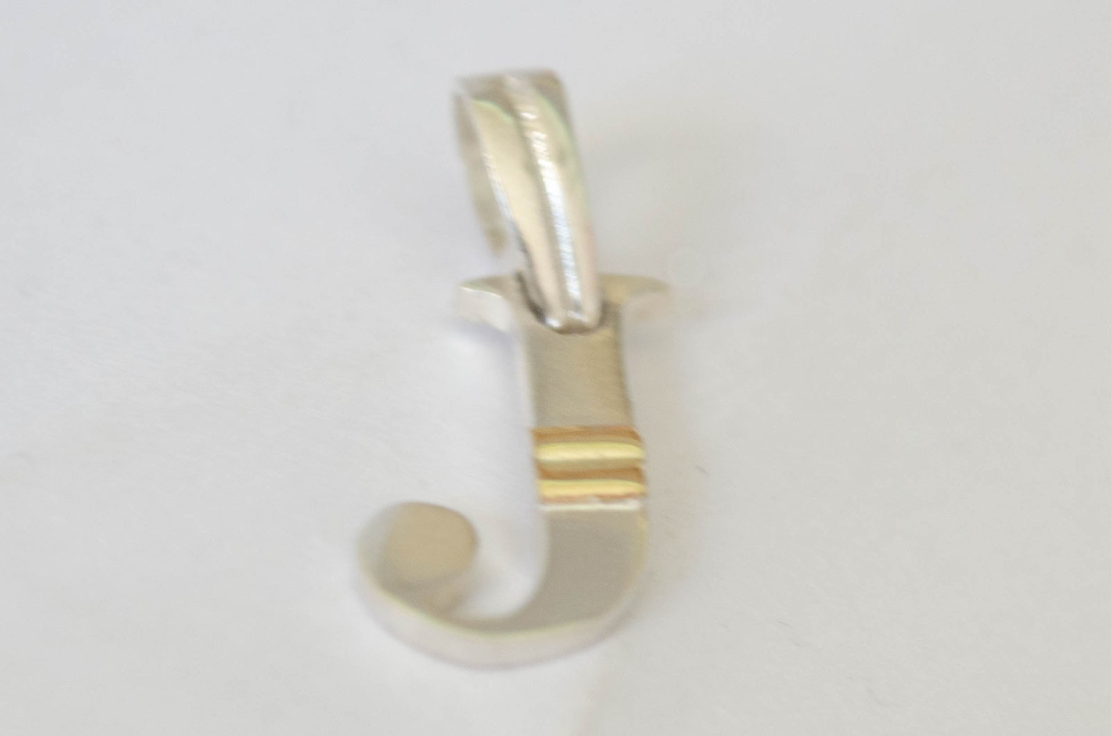 Dije inicial J lneas con dubl - 