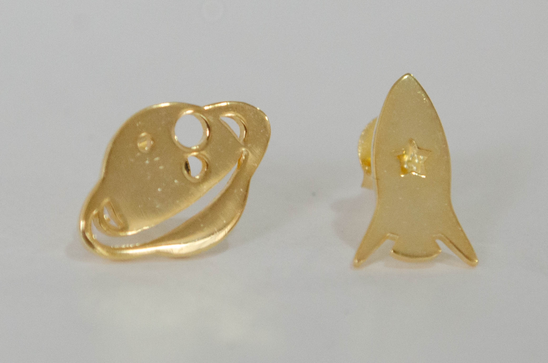 AR609 Aros plata dorada planeta nave