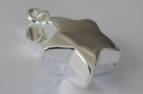 DI082 Dije estrella gordo - 2.8cm