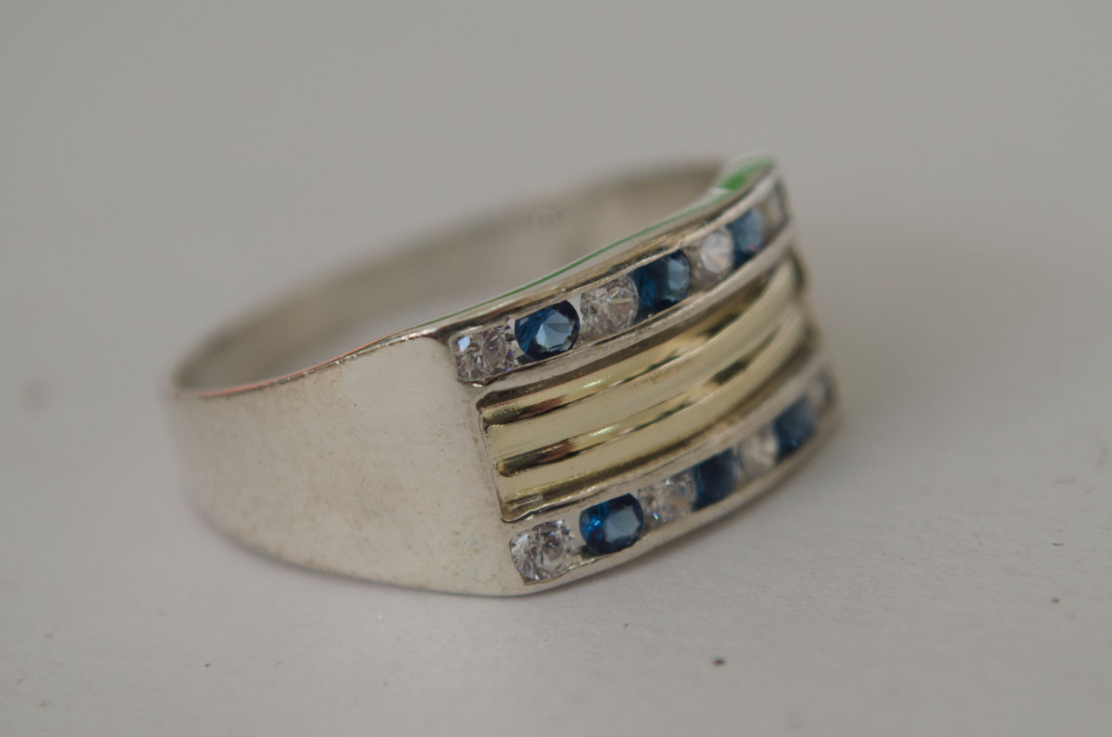 ANI024 Anillo doble medio sin fin con dubl centro azul - 