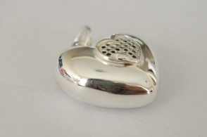 DI137 Dije corazón inflado micropave - 2.5cm