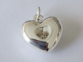 DI137 Dije corazón inflado micropave - 2.5cm