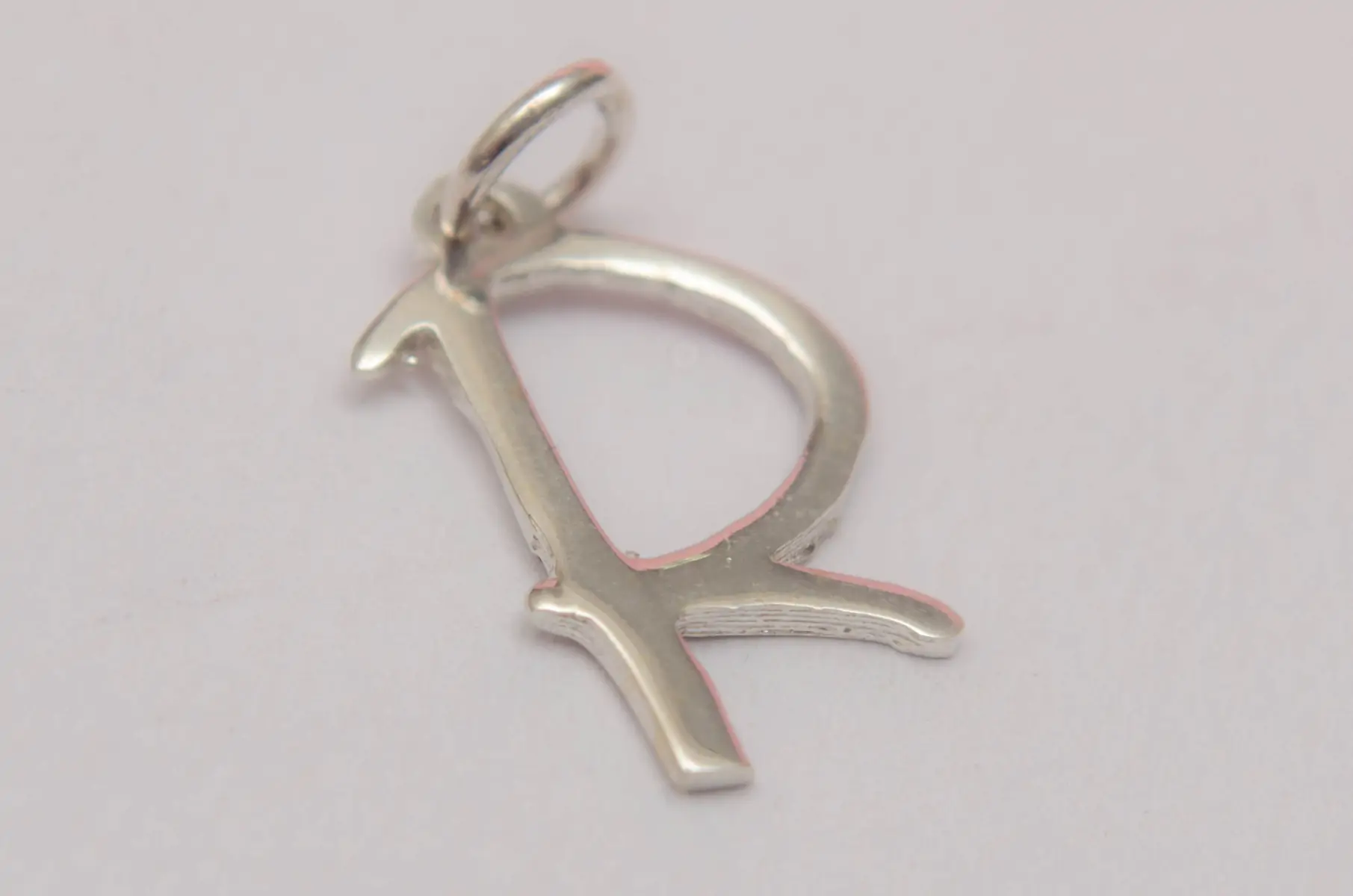 DI555 Dije inicial R 1.5CM  -