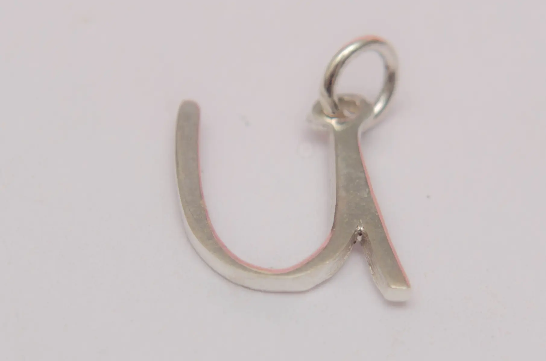 DI555 Dije inicial U 1.5CM  