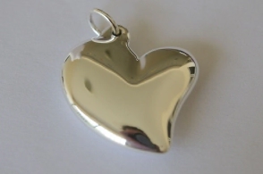 DI008 Dije corazón inflado grande - 2.7cm