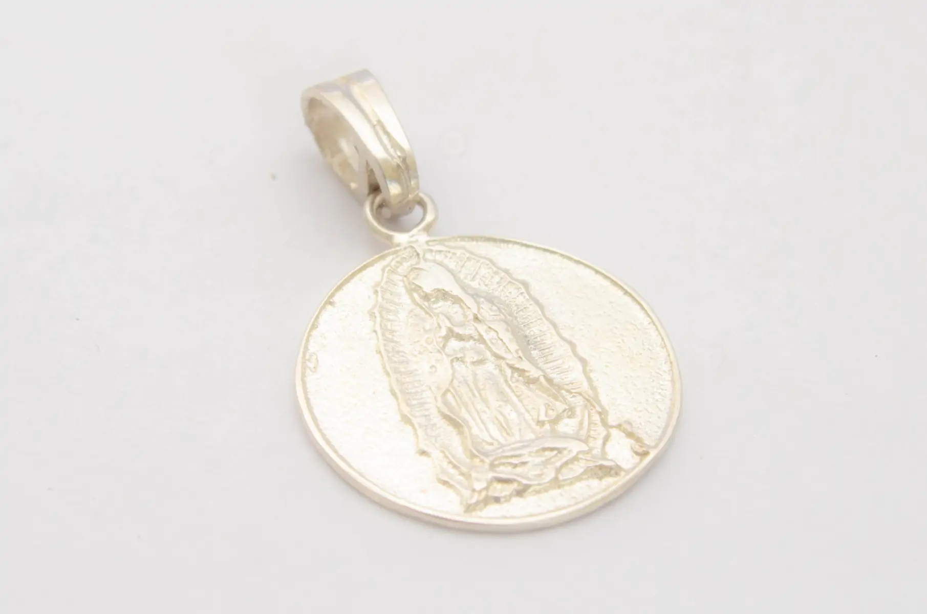 DI570 Dije Virgen de Guadalupe 2 cm