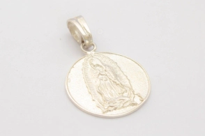 DI570 Dije Virgen de Guadalupe 2 cm