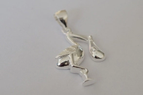 DI104 Dije cigueña - 2.8cm alto